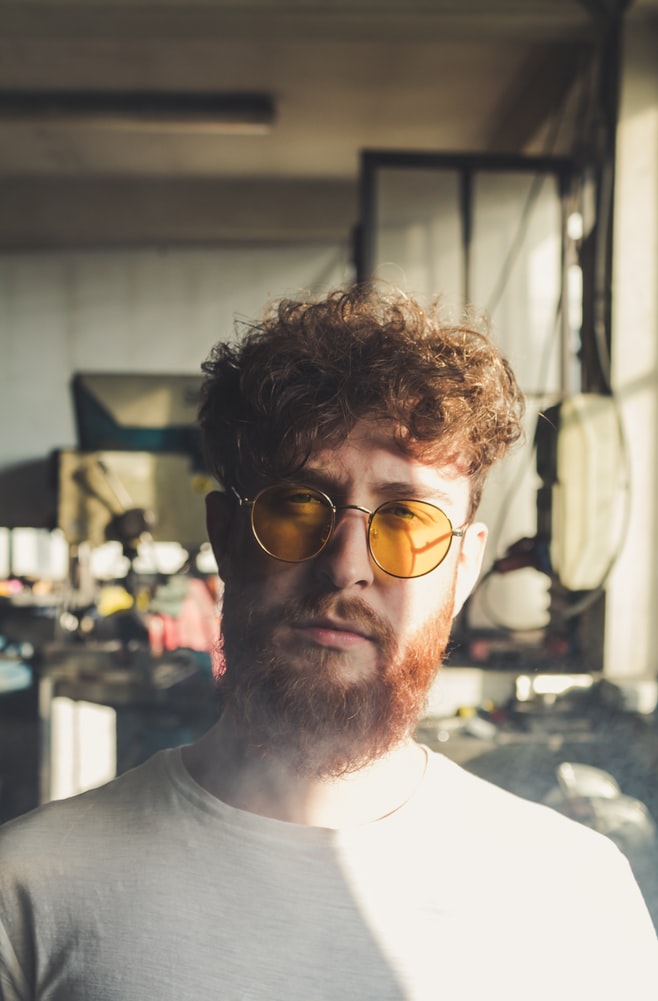 photo-1572631382901-cf1a0a6087cb