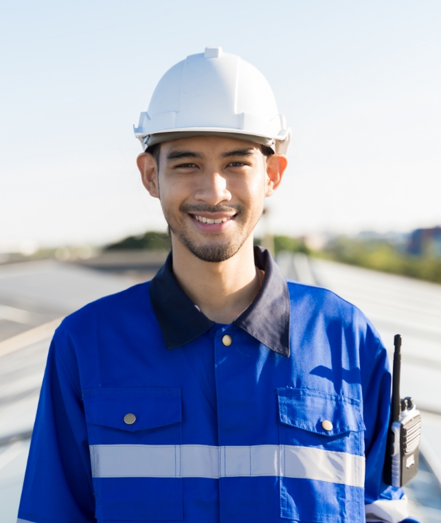 engineer-on-background-field-of-photovoltaic-solar-2025-01-07-22-14-41-utc