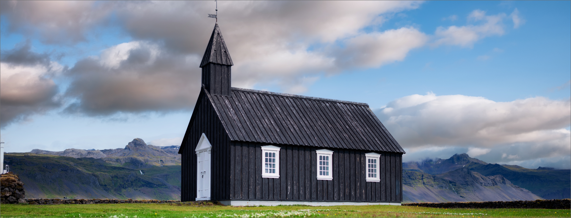 church-in-iceland-famous-place-and-historical-arc-2021-12-28-00-41-34-utc