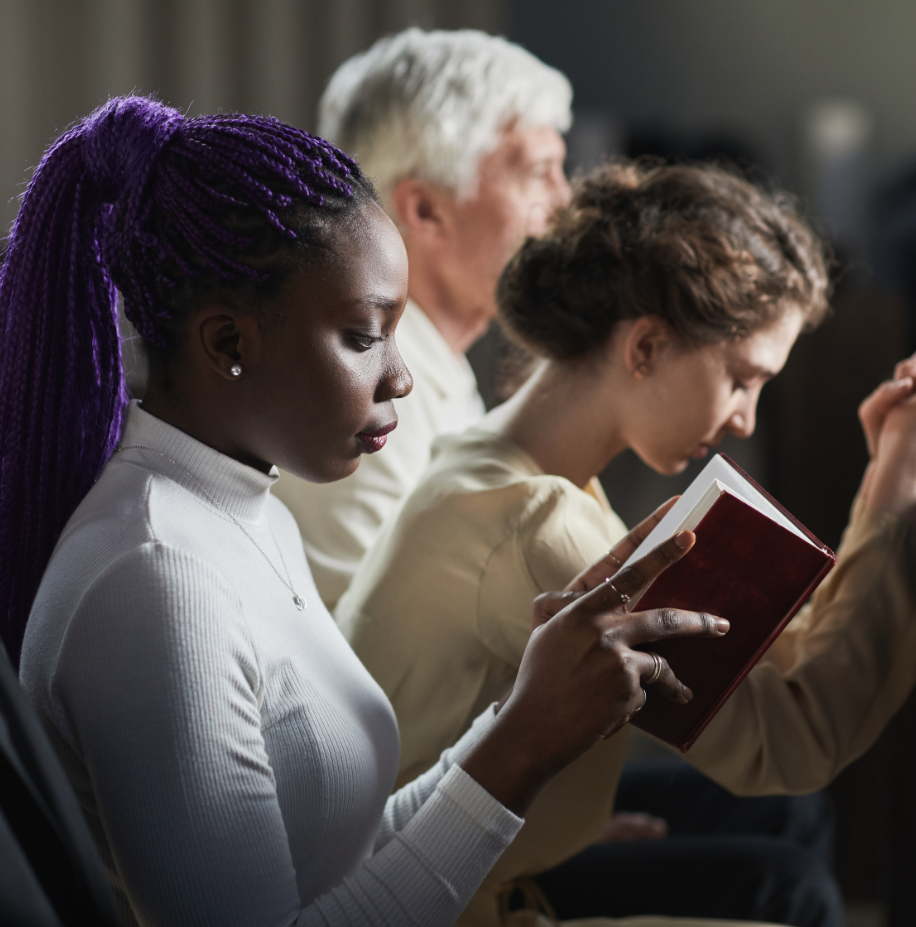 group-of-people-praying